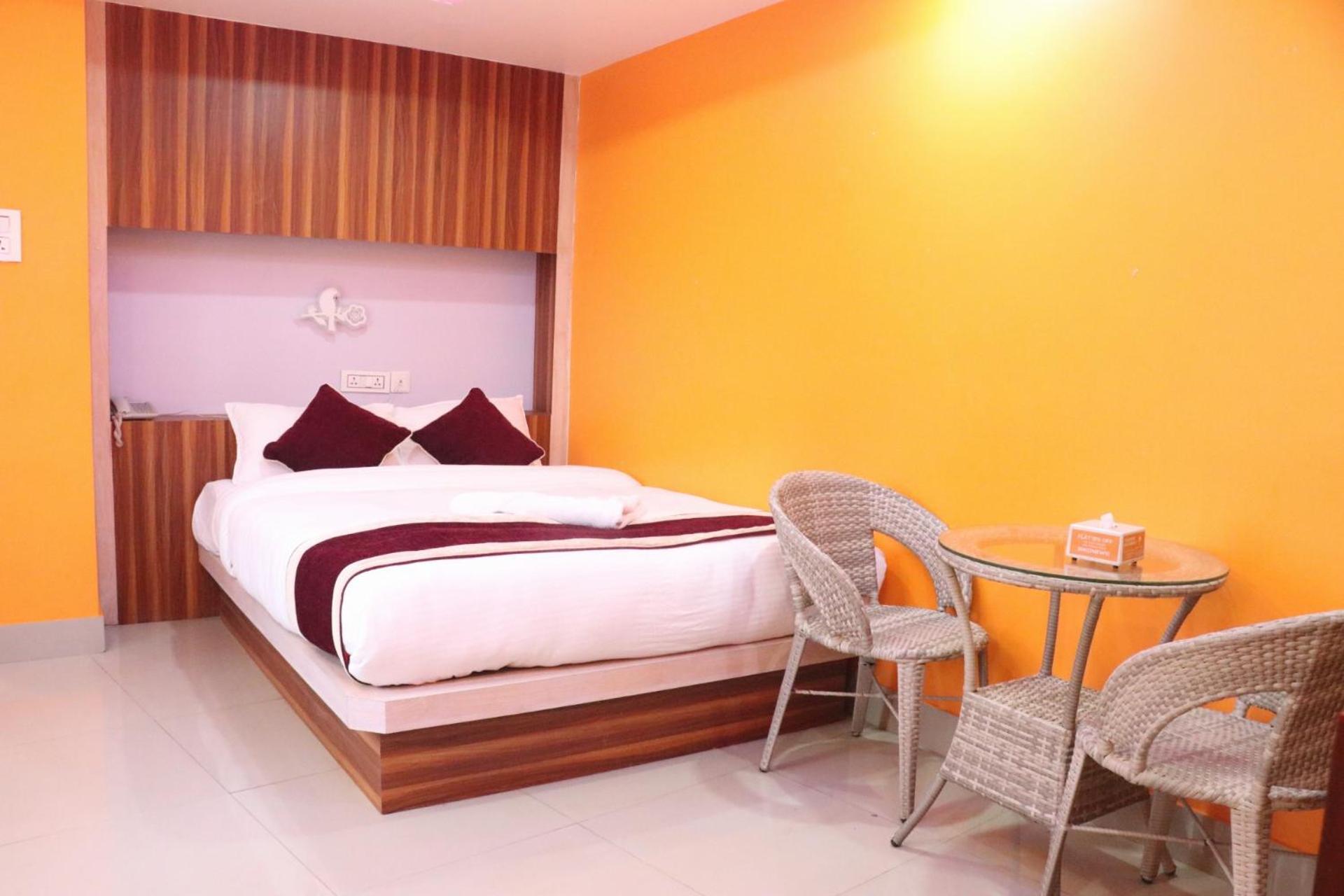 Om Tandoori Hotel Катманду Екстер'єр фото