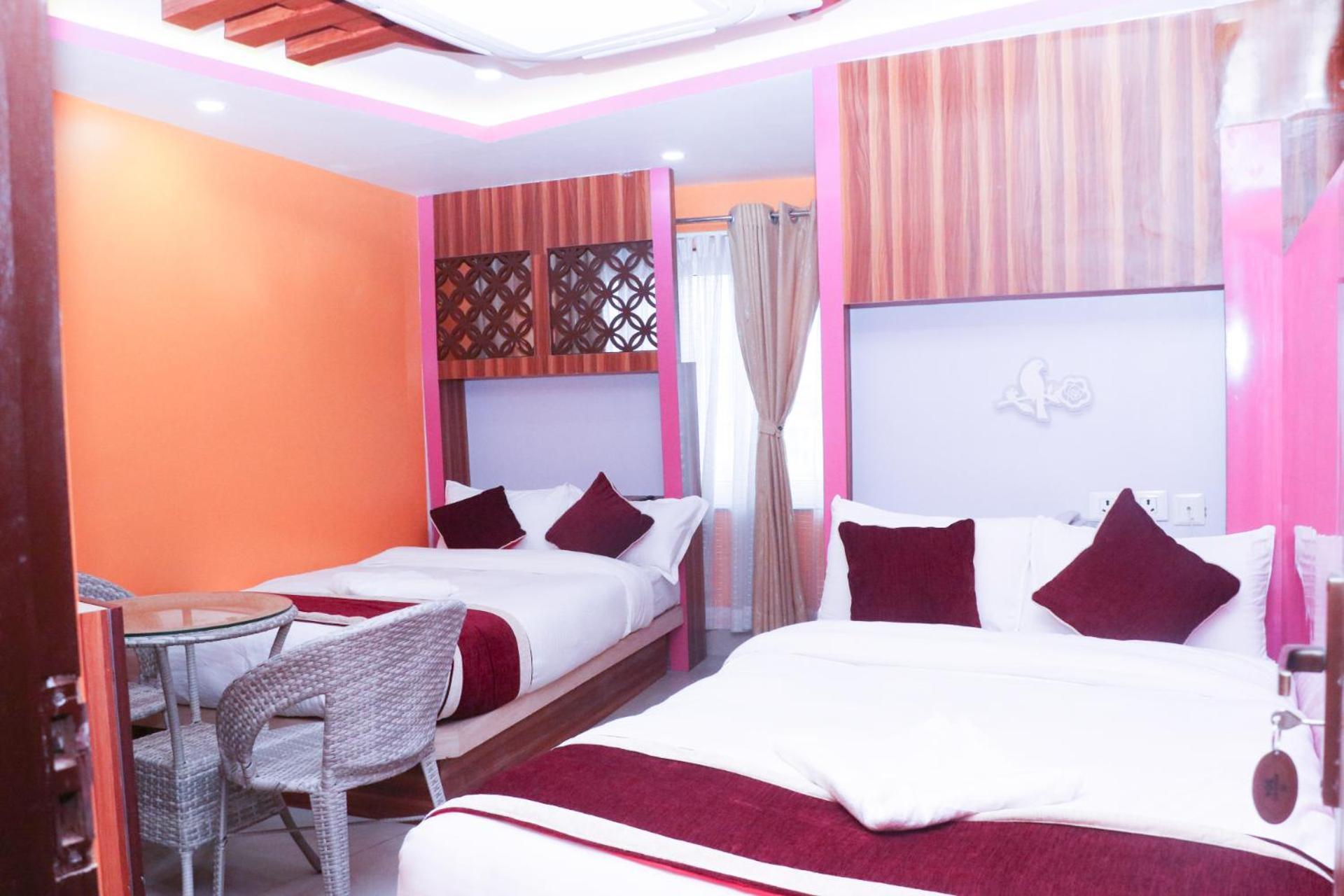 Om Tandoori Hotel Катманду Екстер'єр фото
