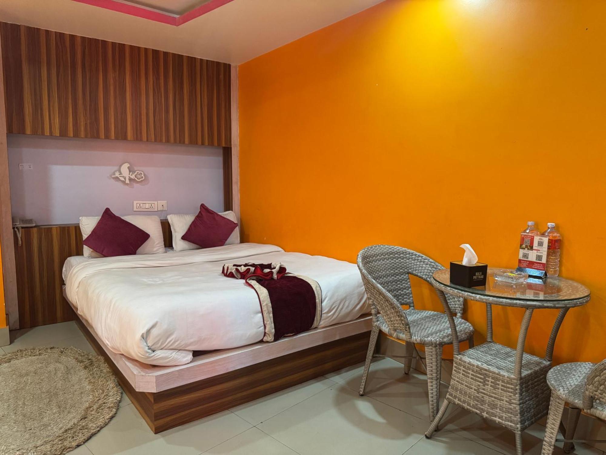 Om Tandoori Hotel Катманду Екстер'єр фото